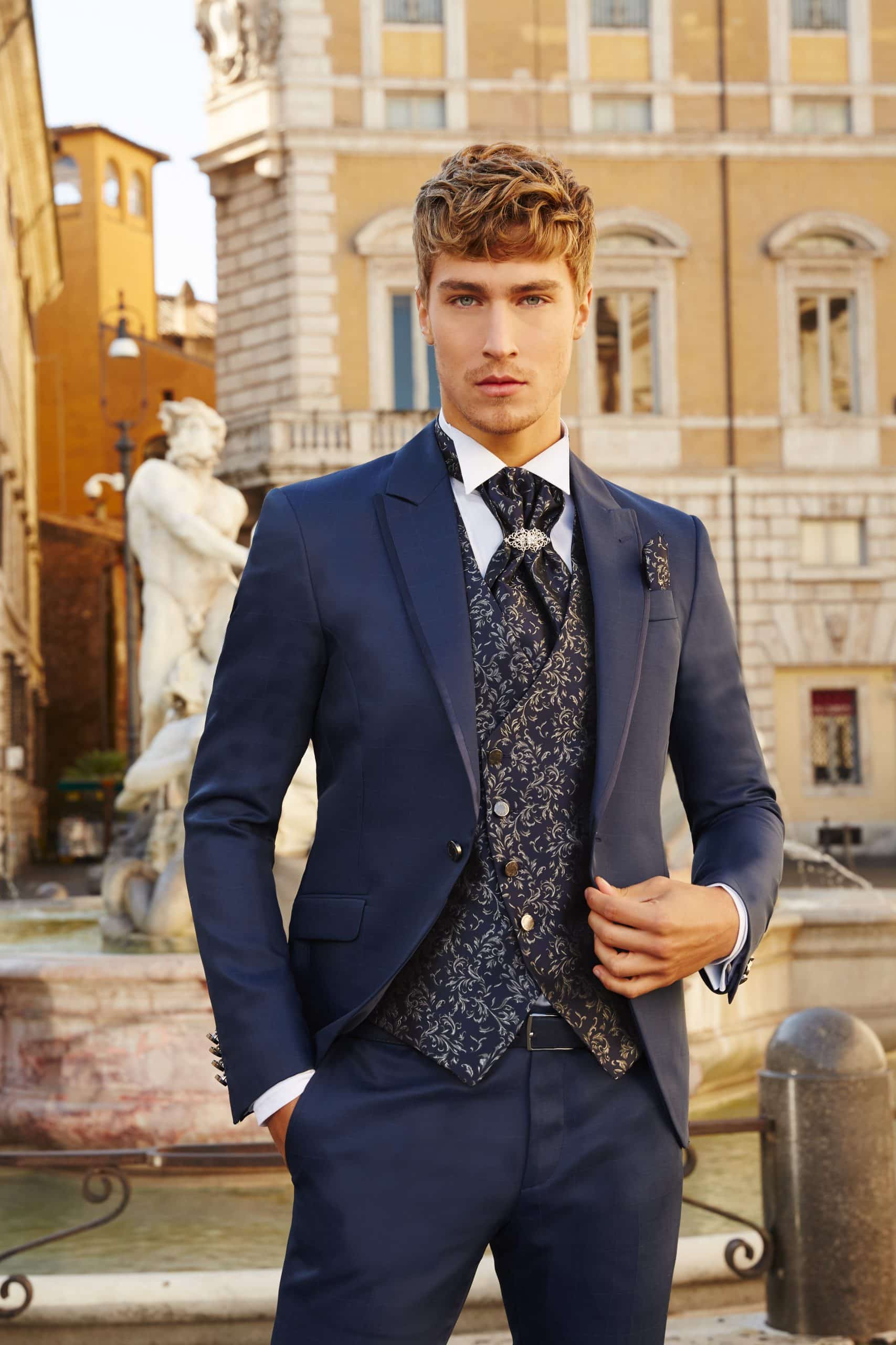 costume de ville parfait