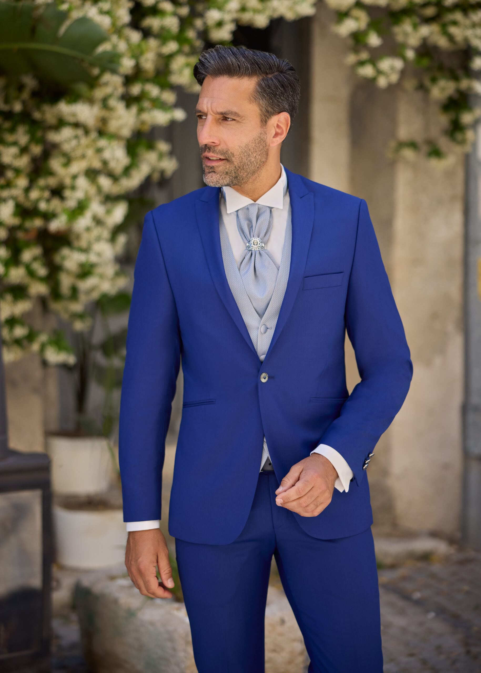 costume de ville parfait